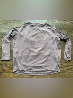 Lululemon Mauve Long Sleeve Athletic Top Thumbholes Size 6/8 (no tag)